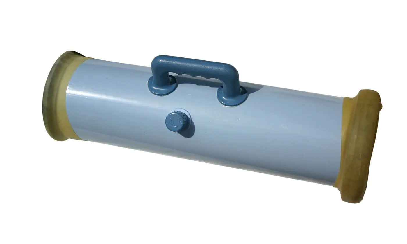 <p>An imitation of the vagina of the female animal. It consists of a strong outer rubber cylinder containing a thin inner latex liner, with an extension cone (glass tube) attached to the end in which ejaculate goes into.</p>