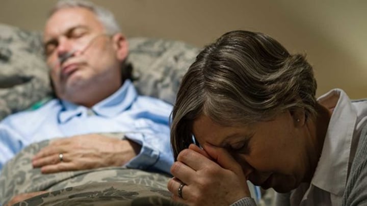 <p>grief that is experienced before the loss of someone or something. This kind of grief arises when a loss is experienced.</p>