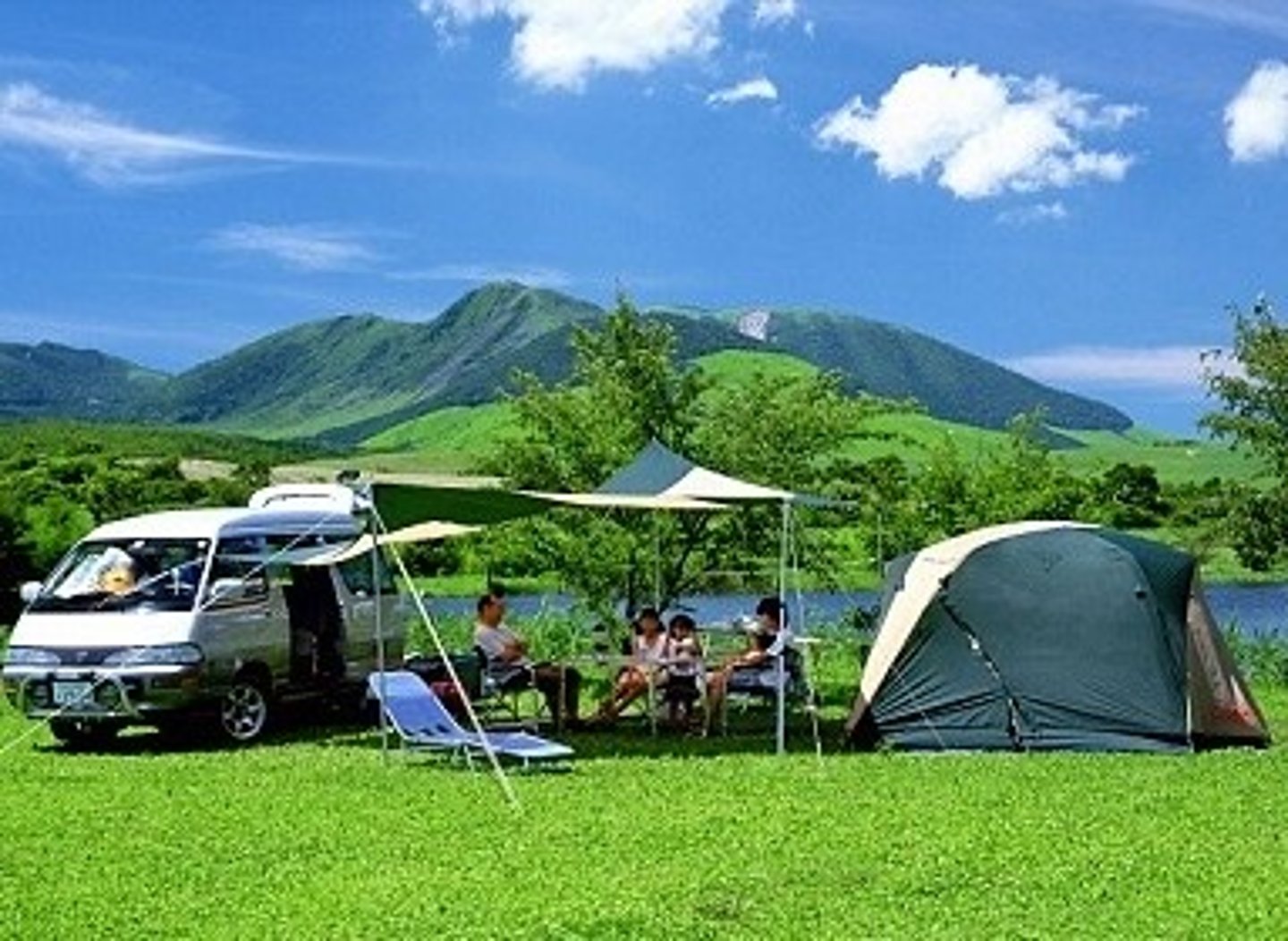 <p>kỳ nghỉ cắm trại</p>