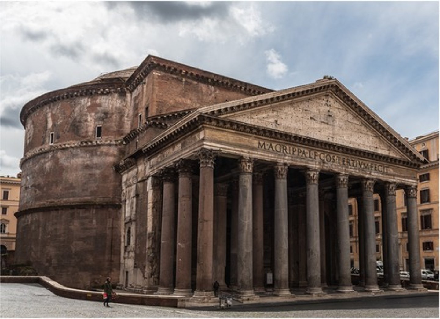 <p>Ancient roman temple and now Church</p>