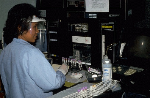 <ol><li><p>Why is the CBC a commonly ordered laboratory test?</p></li><li><p>What are acute phase reactants, and what are some examples?</p></li><li><p>What effect do acute phase reactants have on the sedimentation rate of RBCs? What does an increased sedimentation rate ("sed rate") indicate?</p></li><li><p>Which organs can produce Procalcitonin (PCT)? What is its significance</p></li></ol>