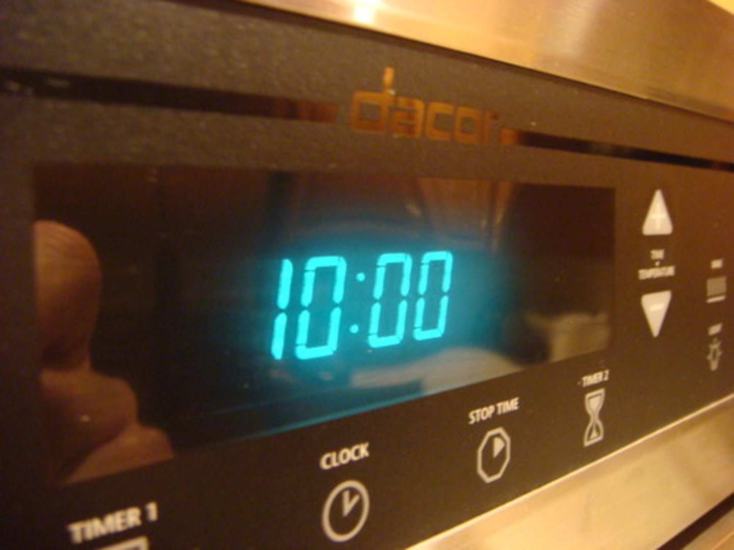 <p>I have to go to bed at 10 at the latest.</p>