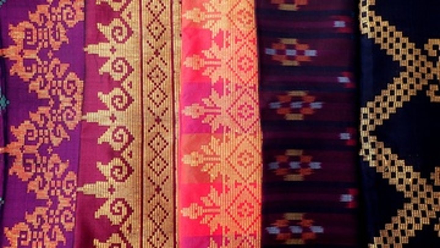 <p>Yakan people are recognized for their remarkable technicolor geometric weaves</p><p>malong is an example of inaul</p>