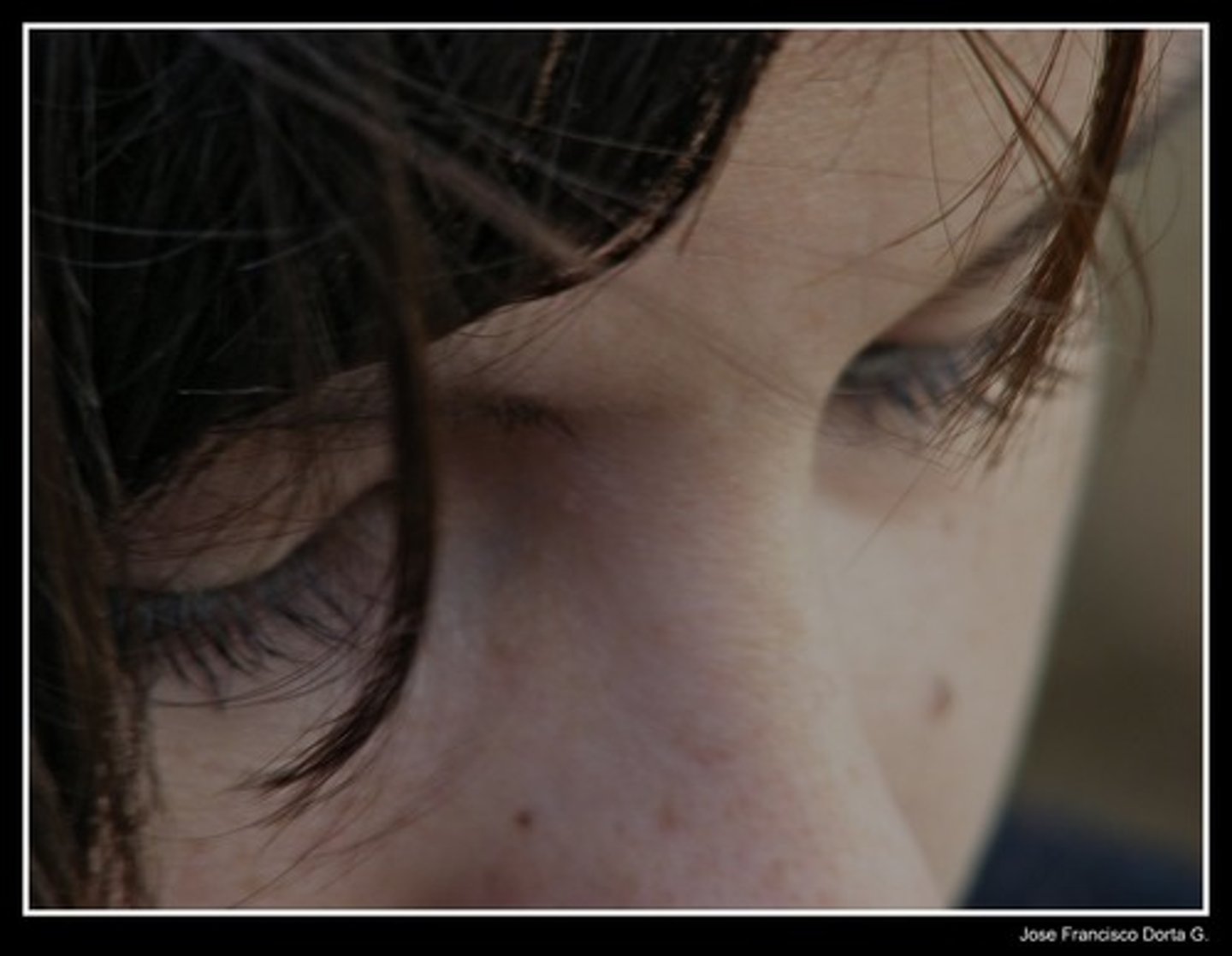 <p>Sentimiento de pena o tristeza</p>