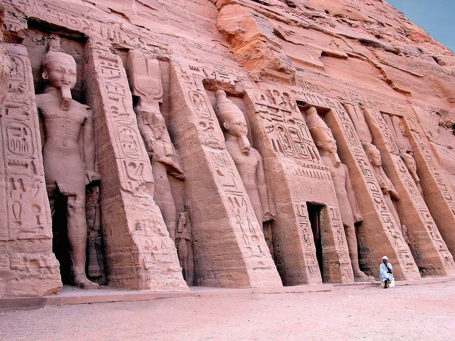 <p>located in egypt; in the mountains - the statues pictures span abt 72 ft</p>