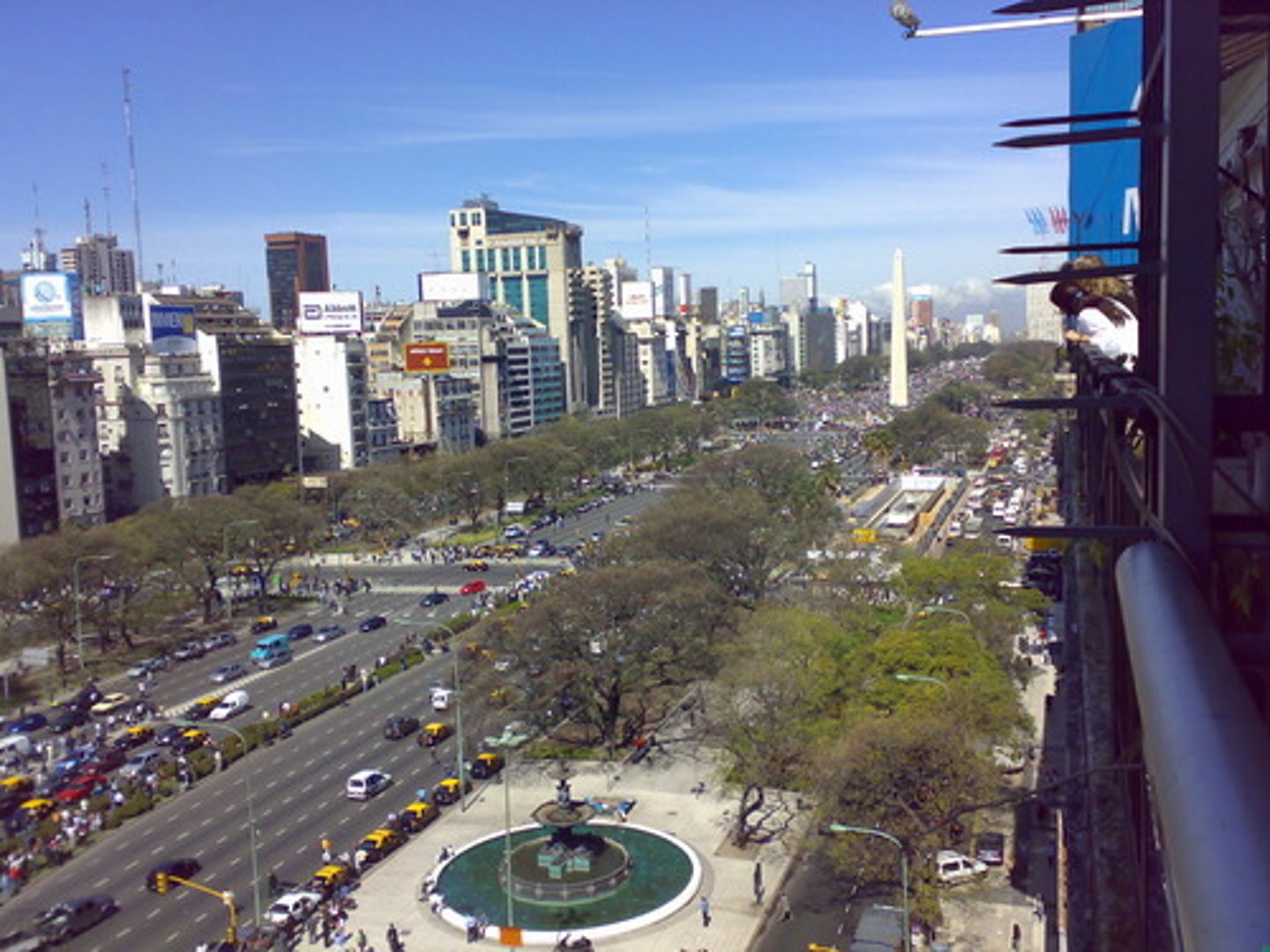 <p>avenue</p>