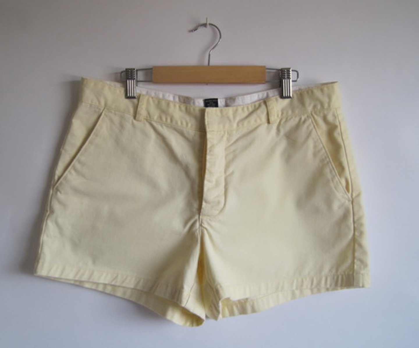 <p>short in length</p>
