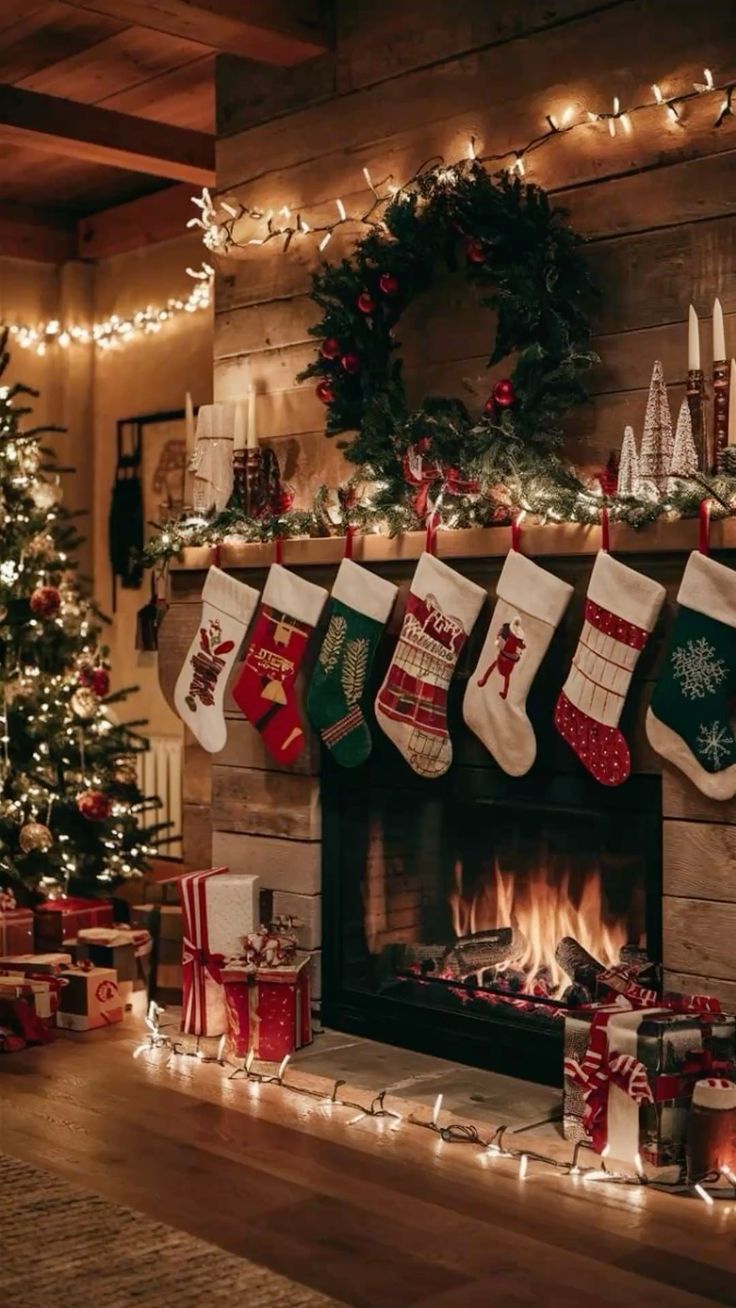 <p><strong>put up</strong> christmas decor</p>