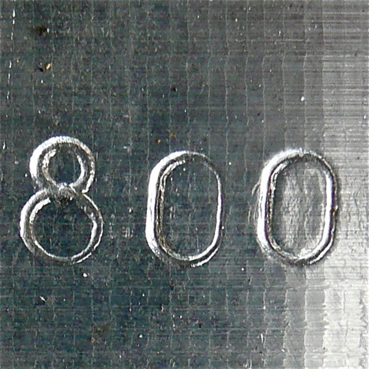 <p>800</p>