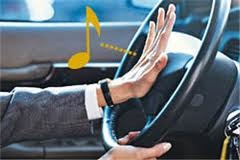 <p>Attirer l&apos;attention d&apos;une personne en activant le signal sonore du véhicule</p>