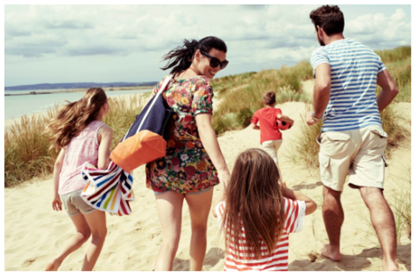 <p>v /dɪˈpend ɒn/ phụ thuộc vào rely on, count on We depend on technology for communication.</p>