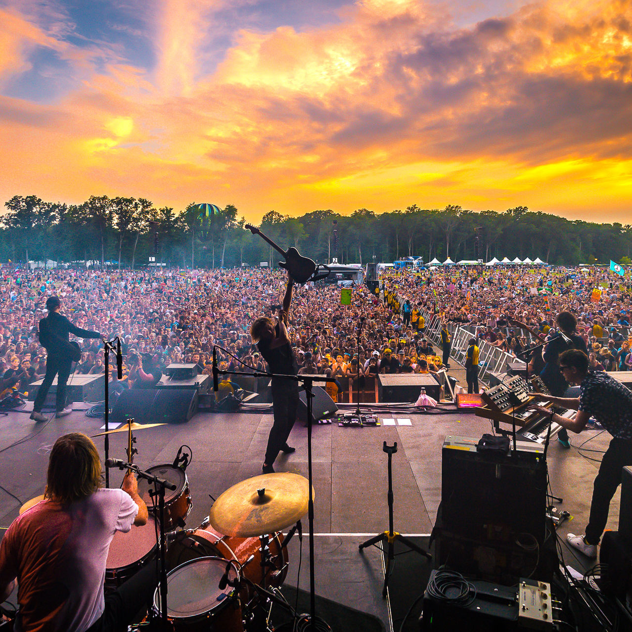 <p>das Festival(s)</p>