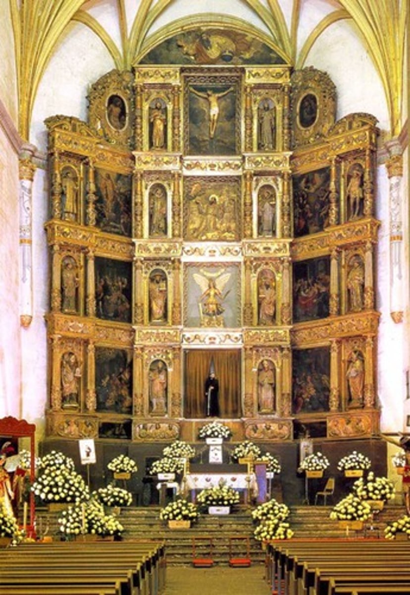 <p>houses the tabernacle and the image of the town's patron saint</p><p>usually referred to as a "cabinet of saints"; one would see a hierarchy of saints depending on their importance to the townspeople</p><p>Mexican for "behind the altar"</p>
