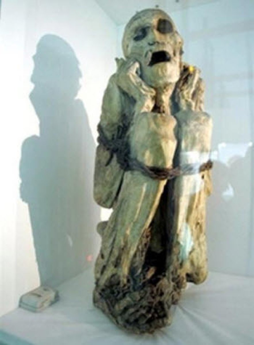<p>belonging to the very distant past and no longer in existence.</p>