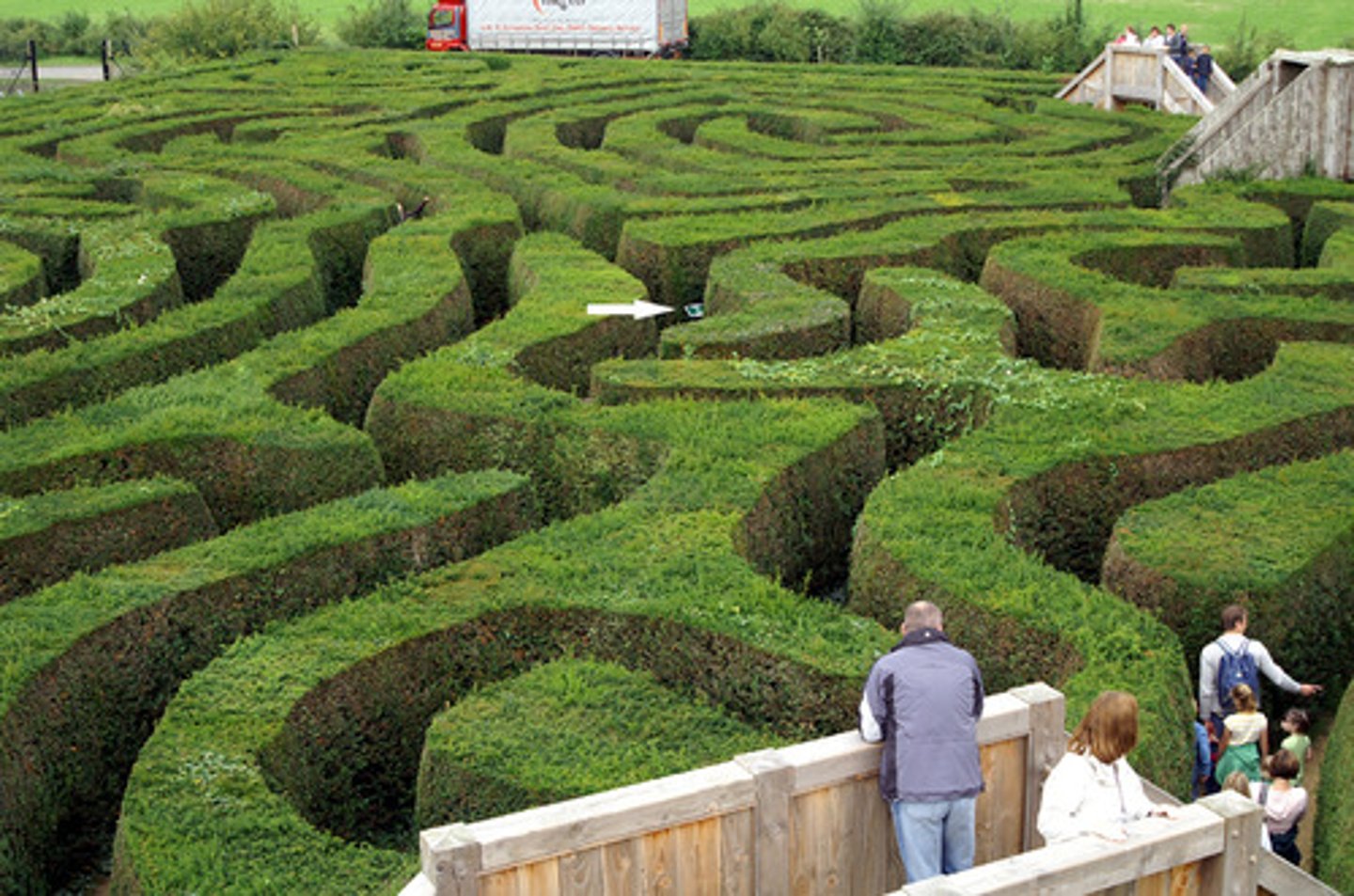 <p>complicated and difficult to find your way through, like a maze</p>