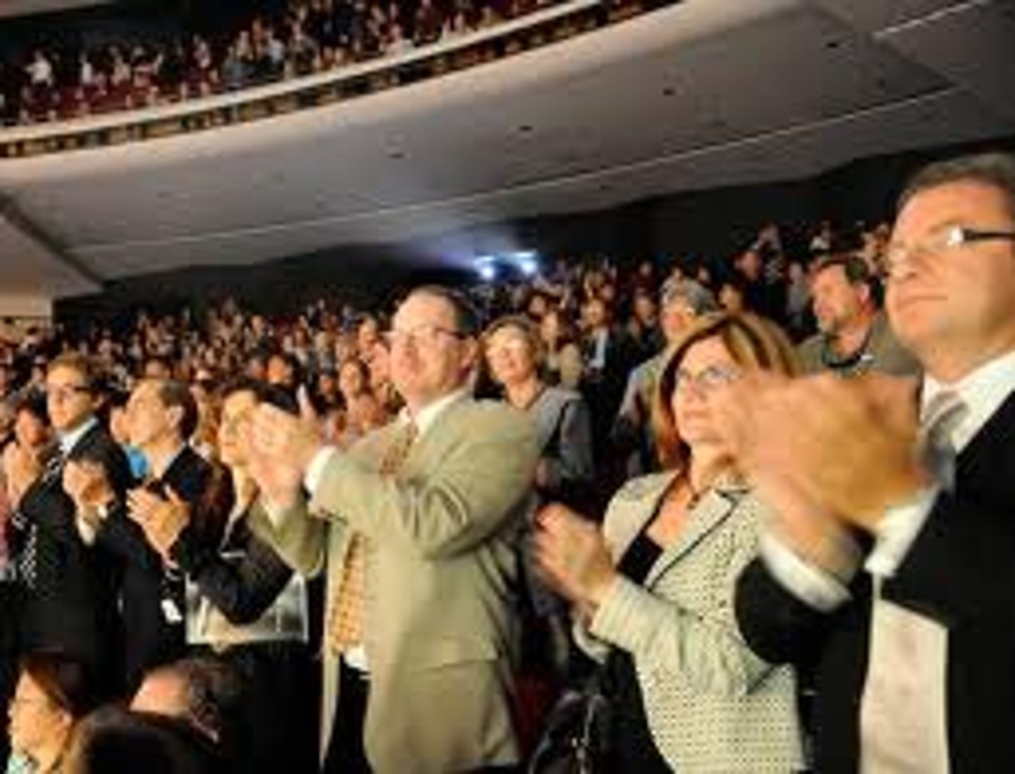<p>enthusiastic recognition</p>