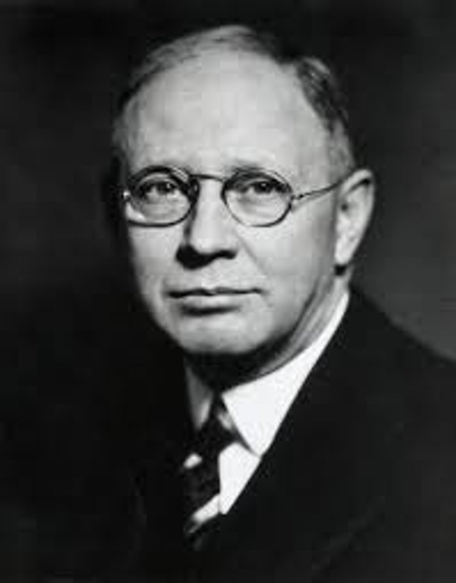 <p>1884-1952; Field: motivation; Contributions: maintains that the goal of all motivated behavior is the reduction or alleviation of a drive state, mechanism through which reinforcement operates</p>