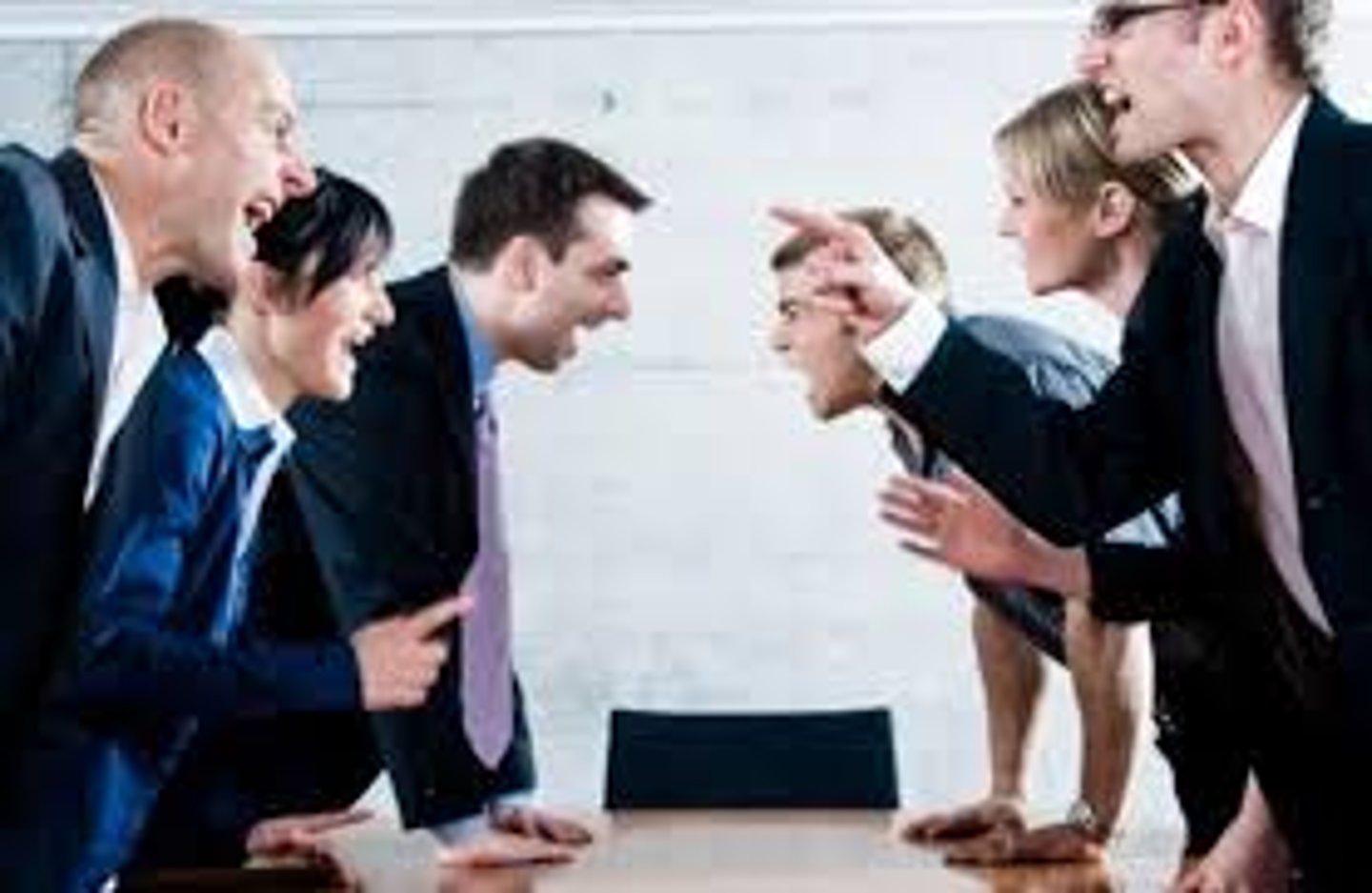 <p>cuộc tranh luận</p>