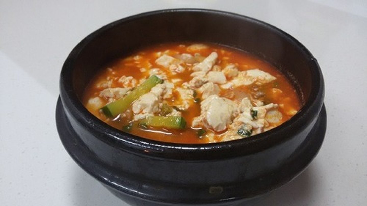 <p>soft tofu stew</p>
