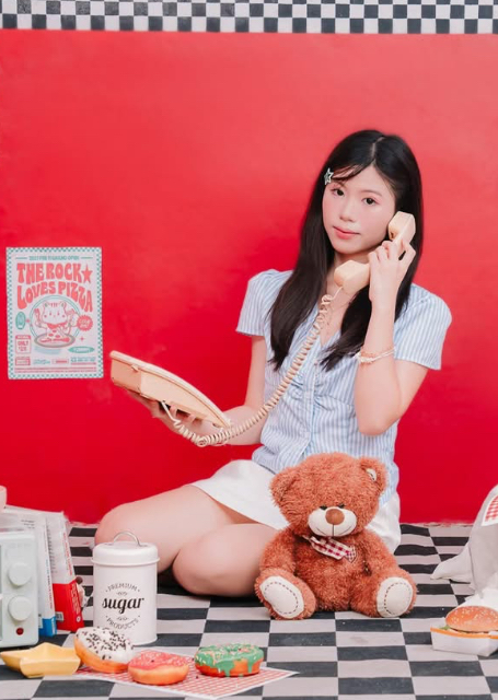 <p>Nguyen Phuong Anh</p><p>11E2</p><p>12/05</p>