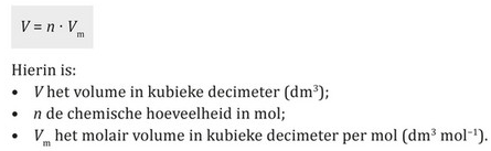 Hoeveel ruimte één mol gas inneemt bij een specifieke temperatuur en druk.