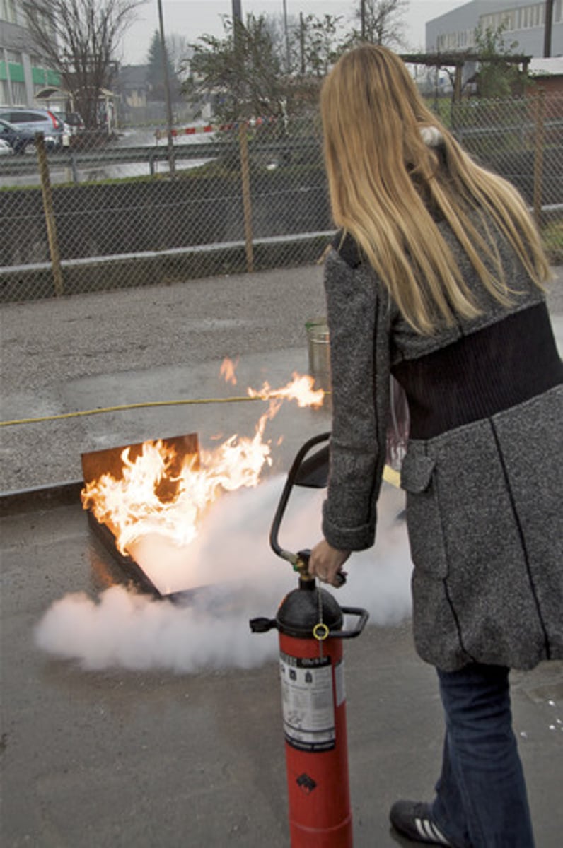 <p>реагувати</p>