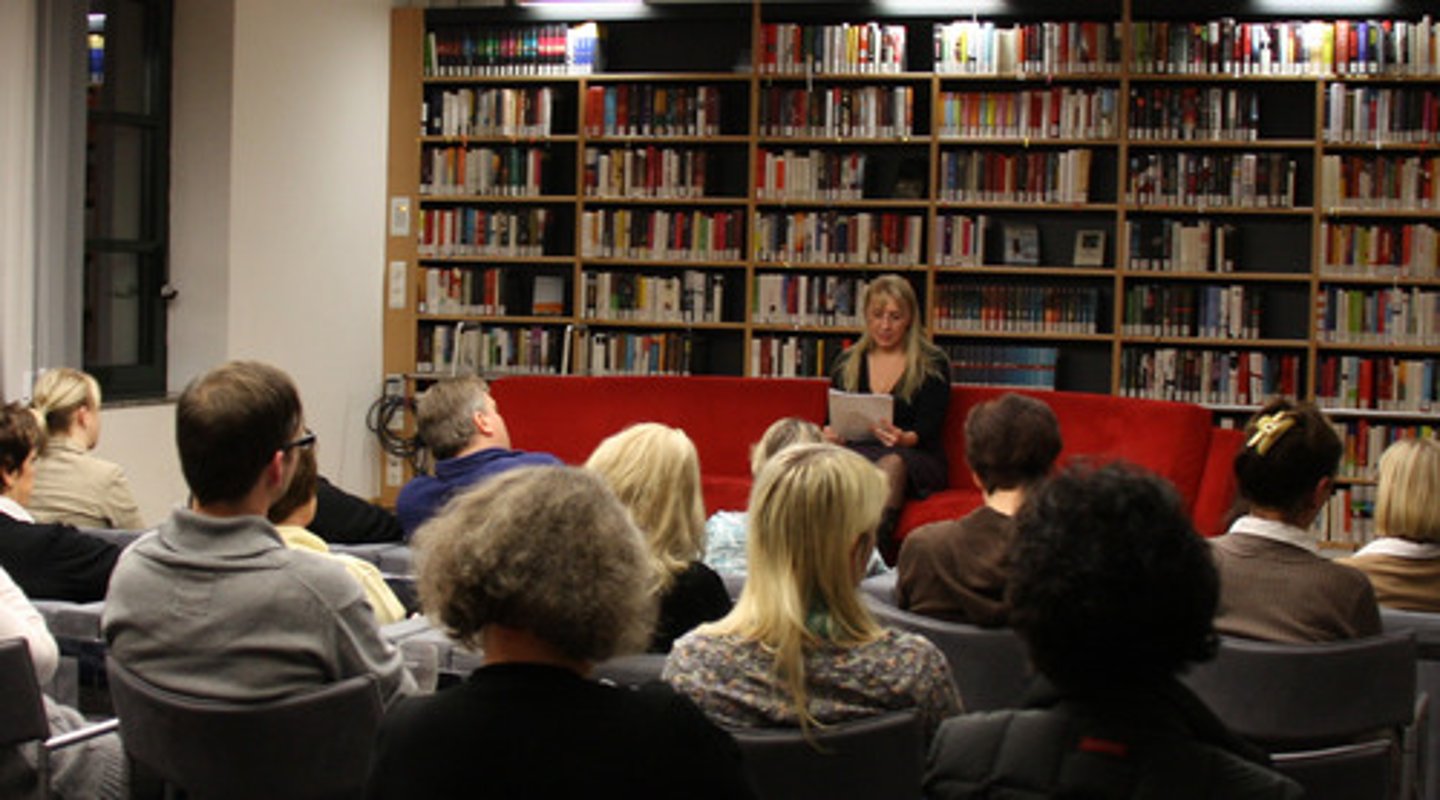 <p>reading, lesson</p>