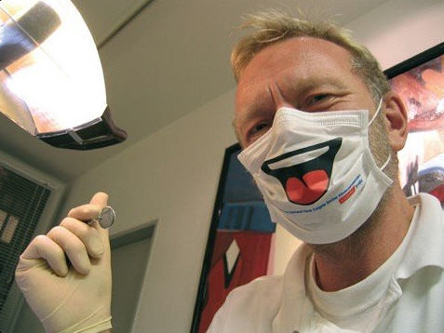 <p>dentist</p>