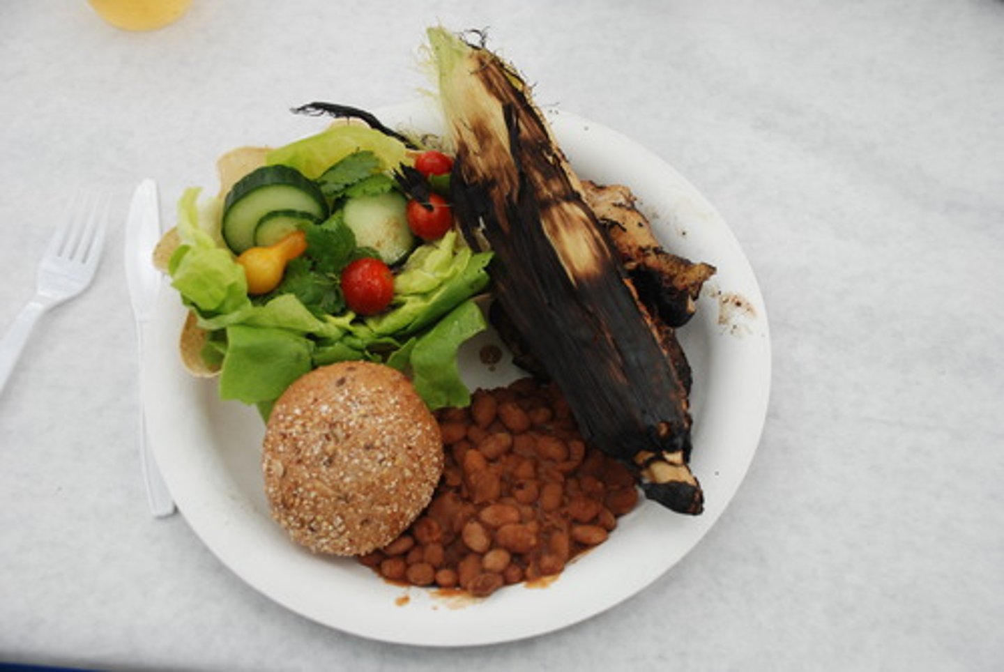 <p>(ruch slow food) promoting traditional, local, and sustainable food production.</p>