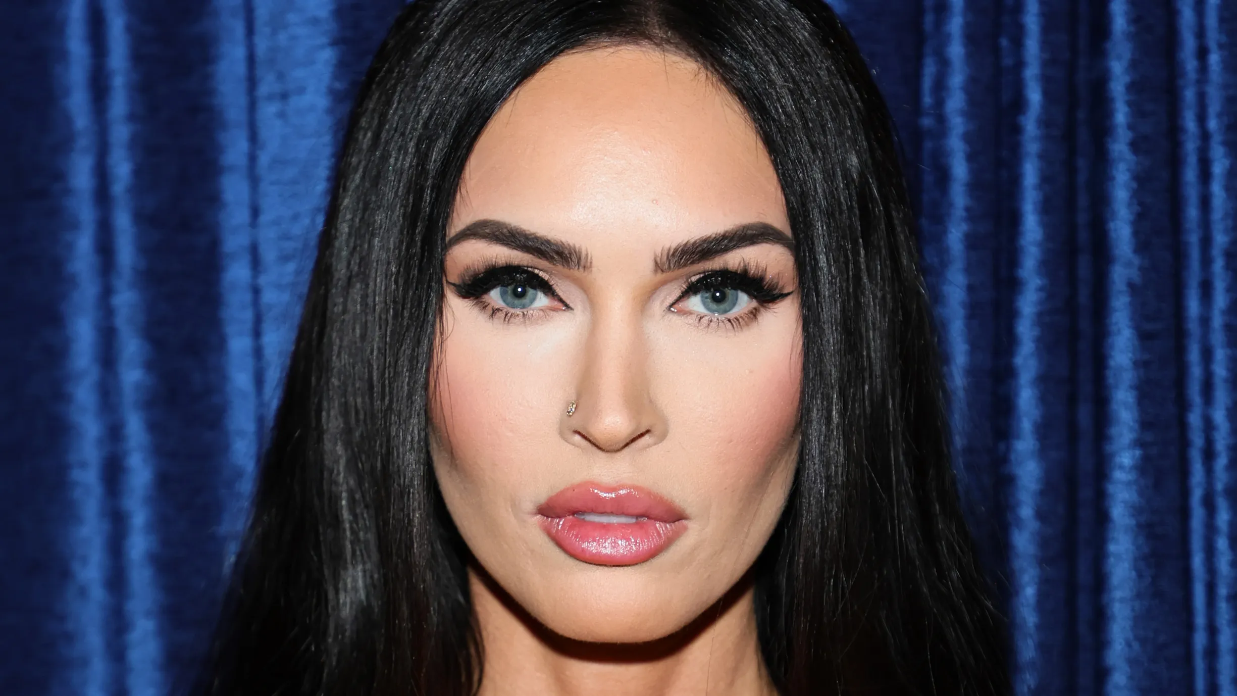 <p>Diamond head shape</p><p>(Megan Fox) </p>