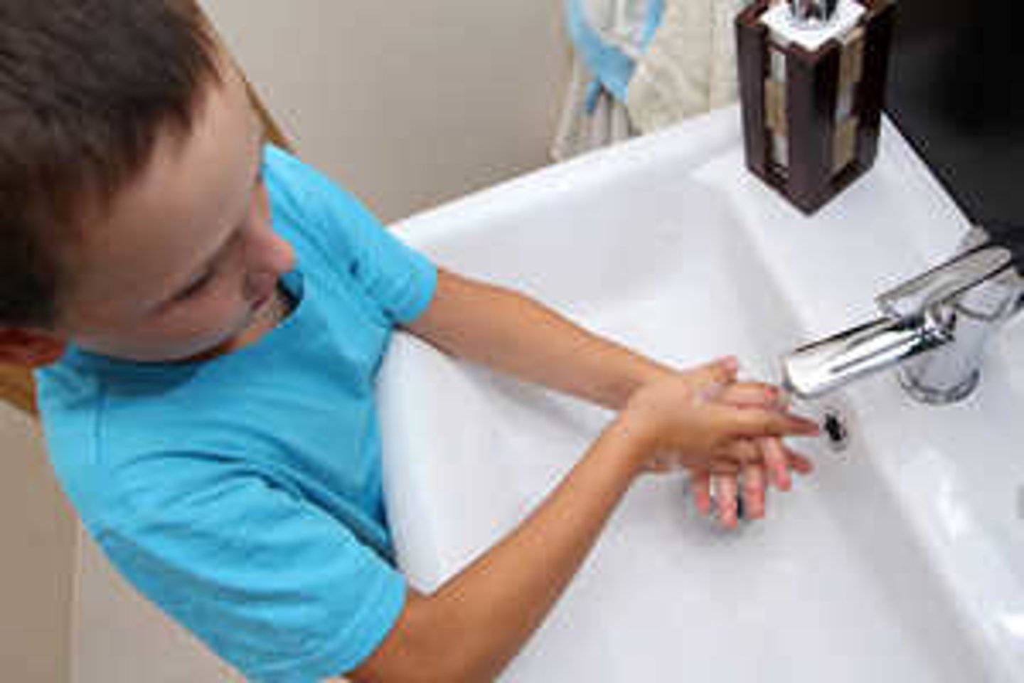 <p>collocation. tạo thành thói quen</p>