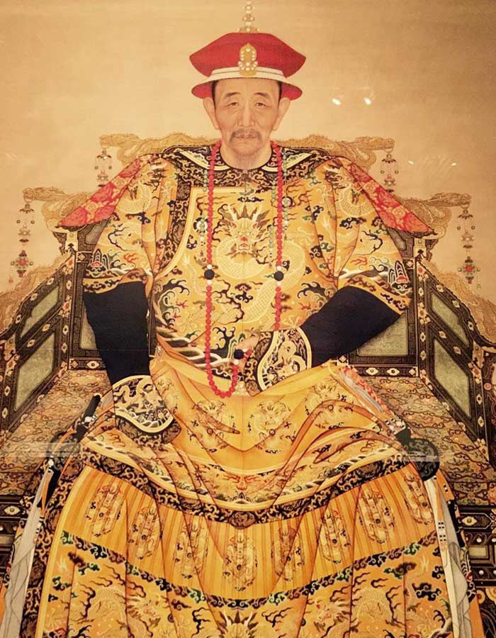 <p>Qing emperor (r. 1661-1722), strong and successful ruler.</p><p>Sig: Stabilized Qing rule &amp; expanded territory; example of effective imperial governance.</p>