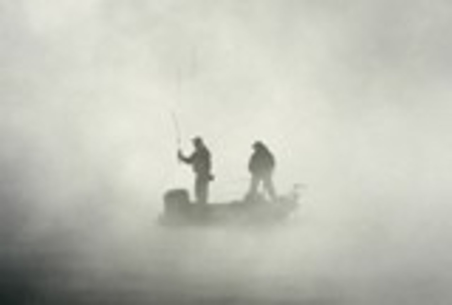 <p>thick clouds that form close to the ground and are difficult to see through (sương mù)</p><p>ex: Driving in fog can be very dangerous</p>