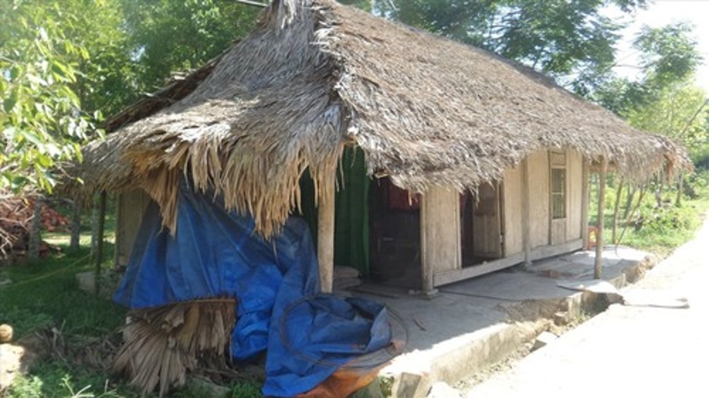 <p>/ˈkɑː.t̬ɪdʒ/ Nhà tranh</p>