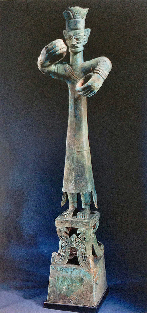 <p>Sanxingdui Deity</p>