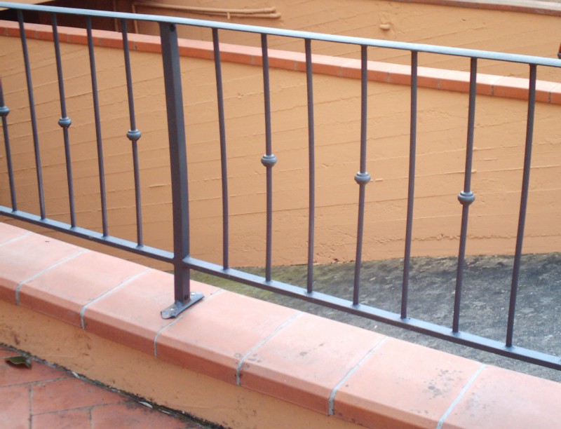 <p>handrail</p>
