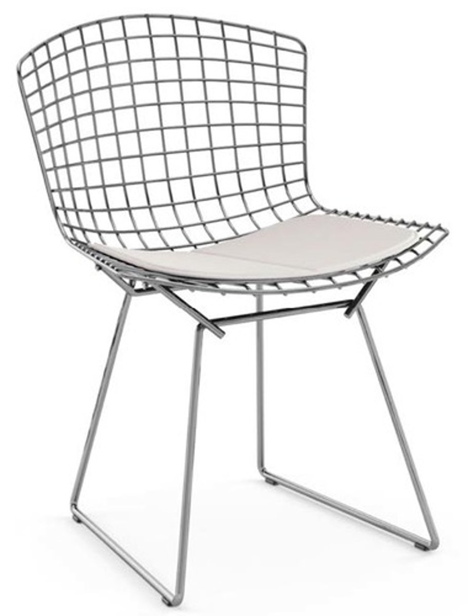 <p>Side chair by Harry Bertoia made with welded rods creating a delicate filigree appearance.</p>