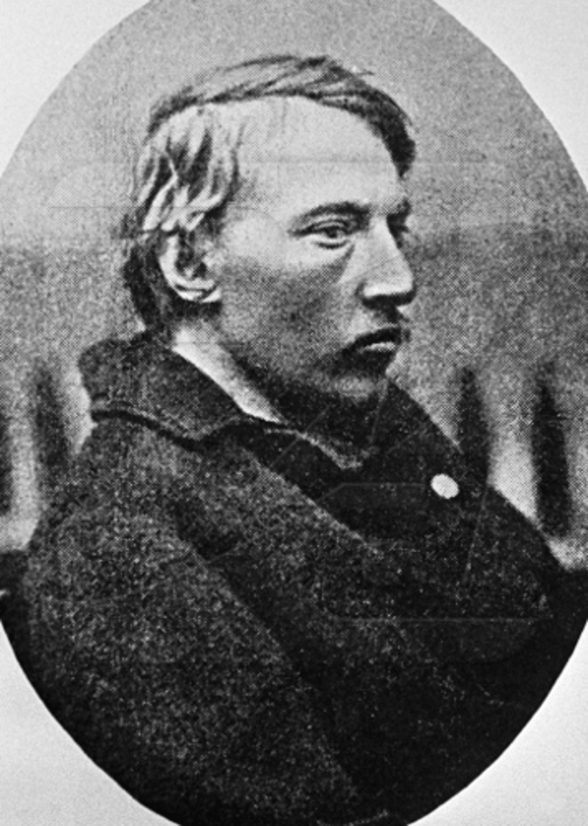 <p>1) Революционер, член кружка ишутинцев, дворянин;</p><p>2) В 1866 г. совершил покушение на Александра II, был казнен.</p>