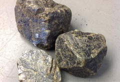 Bronze to Yellow - Brown
Streak: White to pale, yellow - brown
Luster: Vitreous (cleavage face) to Metallic (crystal faces)
Hardness: 3.5 - 4
Cleavage: Excellent
Other Properties: Rotten Egg Smell, 2 Lusters