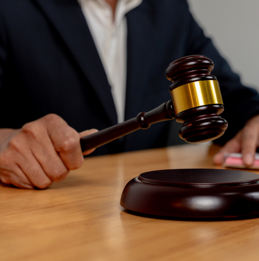 <p><strong>定</strong></p><p>Words:</p><p>決定　けってい　Decision　</p><p>予定　よてい　Plan</p>