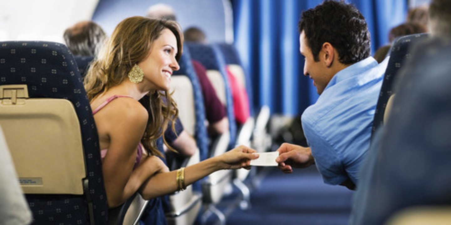 <p>meeting someone by accident, without planning.</p>