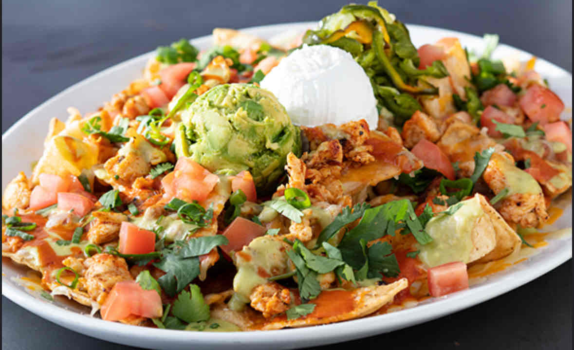 <p>chicken nachos 13</p>