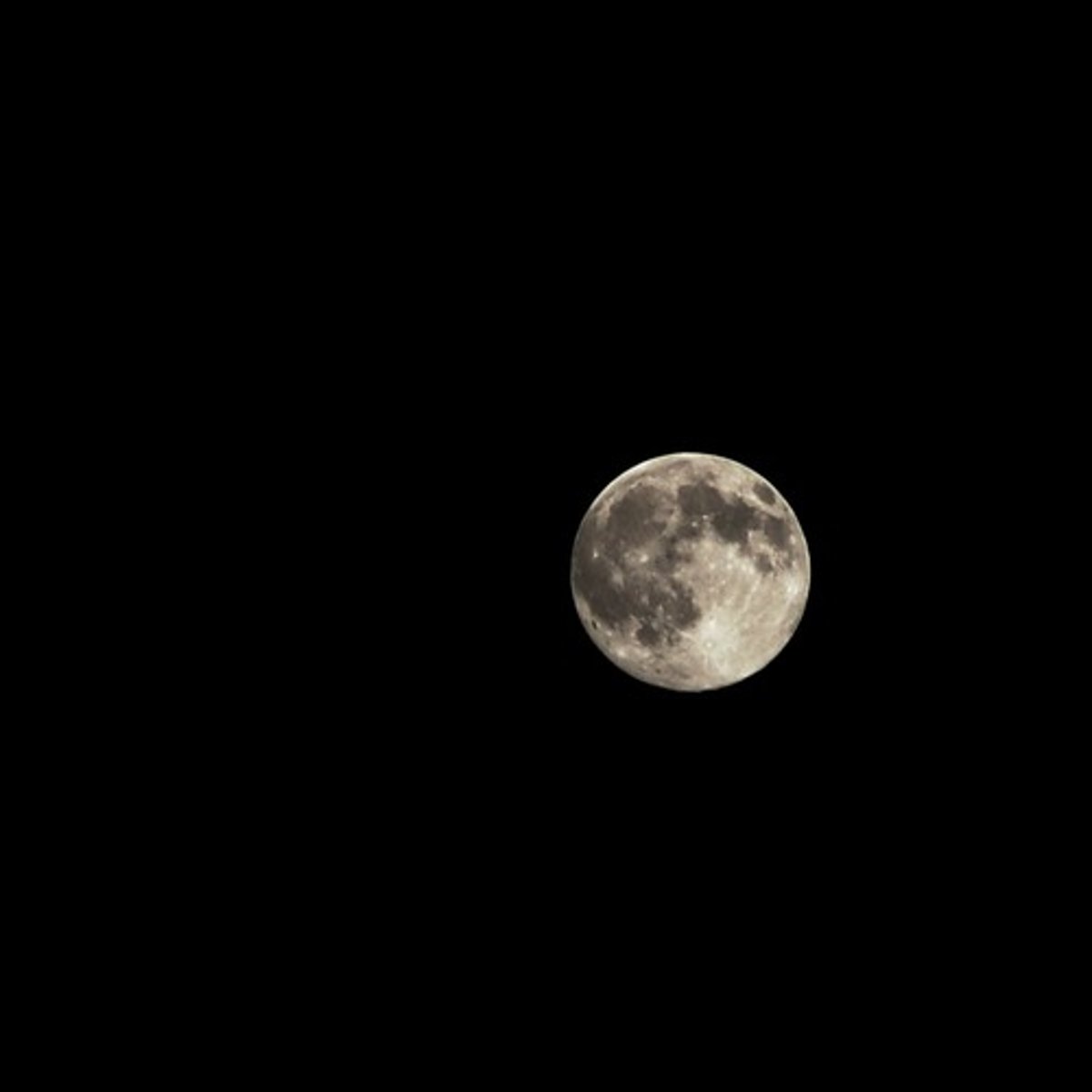 <p>la nuit</p>