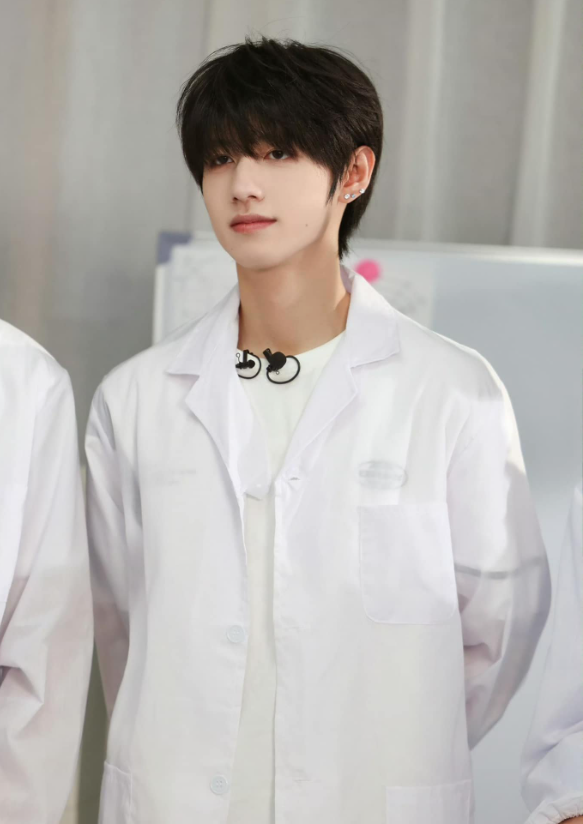 <p>surgeon</p>