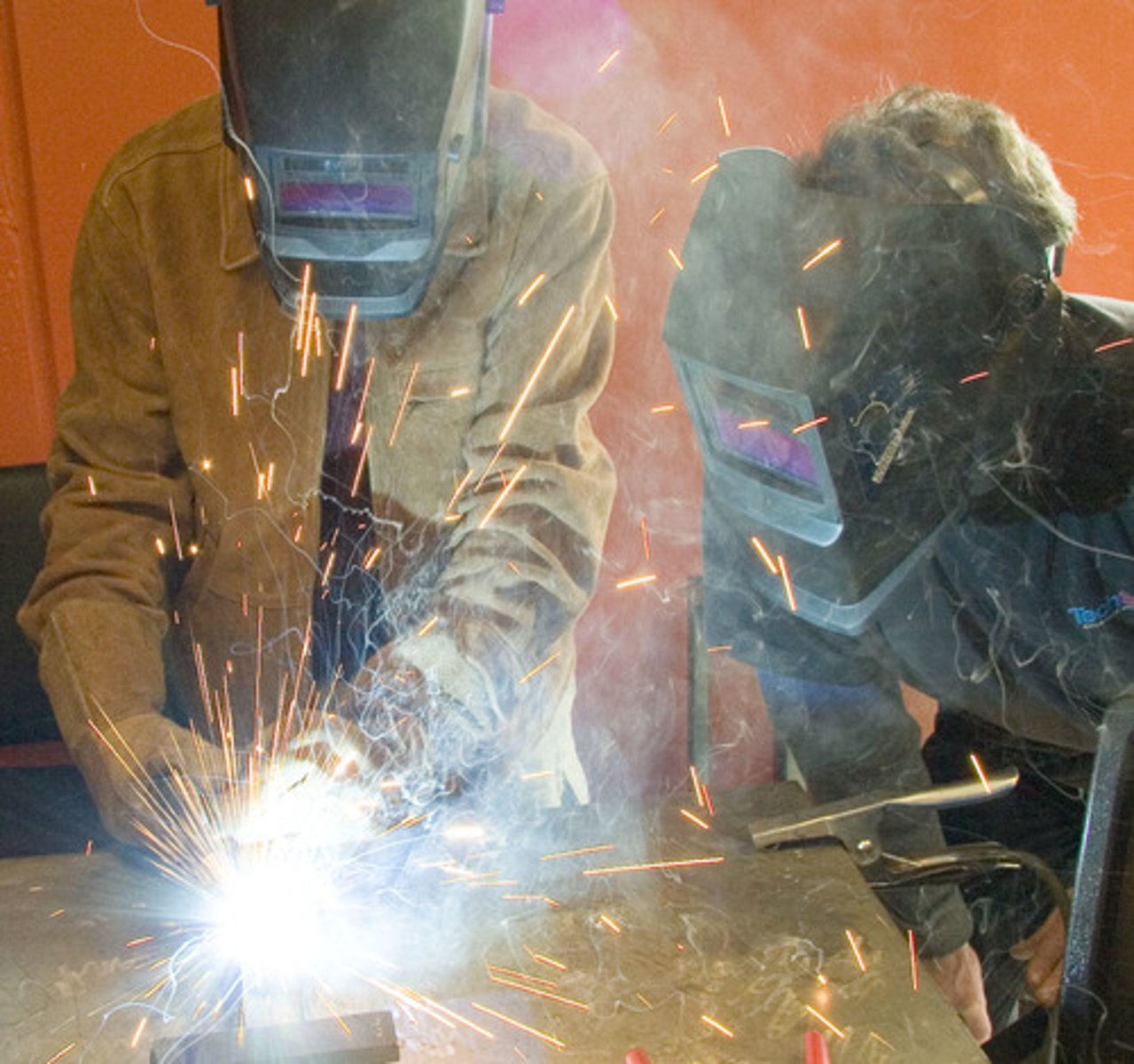 <p>hàn (v) [weld]</p>