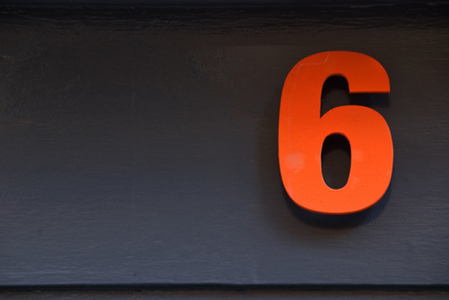 <p>6 (six)</p>
