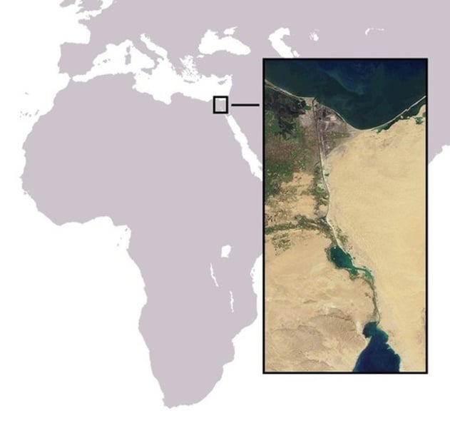 <p>A canal in northeastern Egypt linking the Red Sea with the Mediterranean Sea</p>