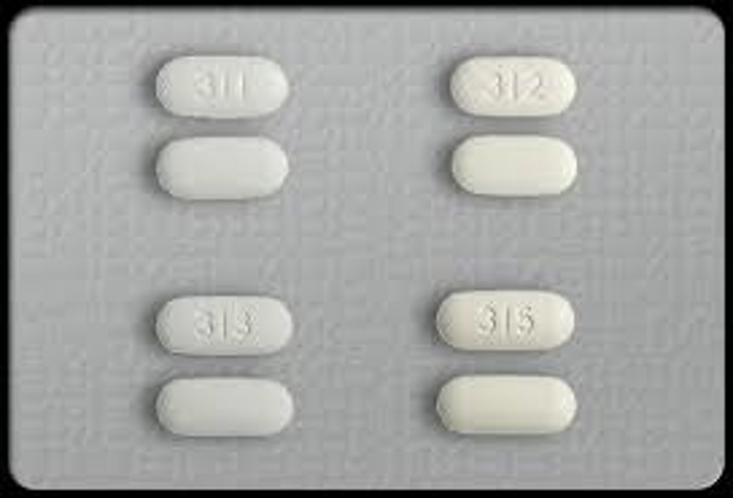 <p><strong>Brand: </strong>Zocor</p><p><strong>Class: </strong>HMG-CoA Reductase Inhibitor</p><p><strong>Food Interaction: </strong><span class="bgP">Grapefruit inhibits metabolism leading to muscle damage</span></p><p><strong>Contraindication:</strong> <span class="bgY">Pregnancy Category X</span></p><p><strong>Indication:</strong> Cholesterol lowering</p><p><strong>Schedule:</strong> NCLM</p>