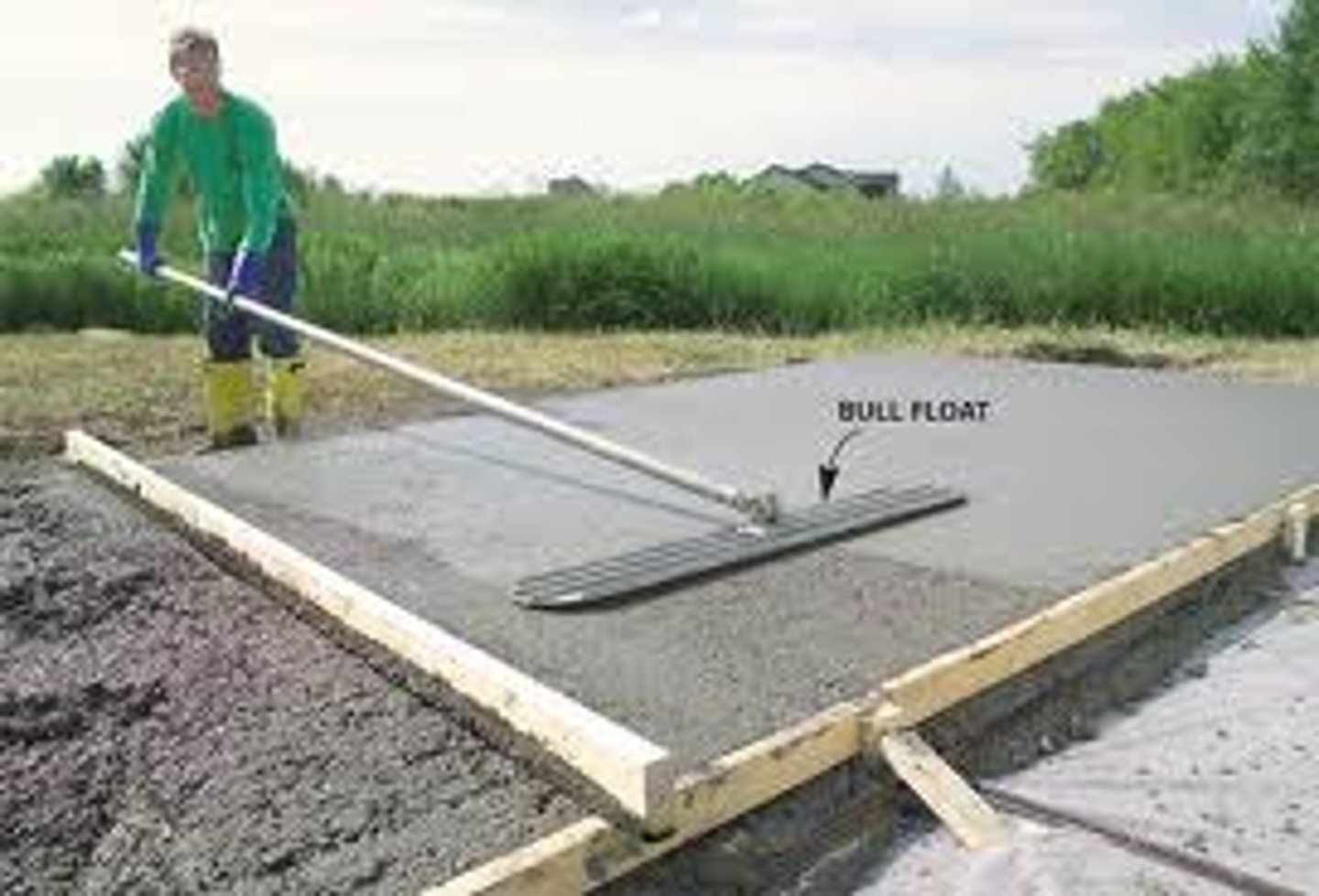 <p>Used flatten/ smoothen large concrete surfaces such as floors or roads</p>