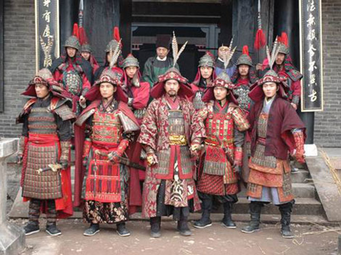 <p>Lineages that go further back in time, more inclusive, and may include groups of related families.<br>- Stipulated descent: Not being able to prove your relation to a common ancestor, but claiming it nonetheless.</p>